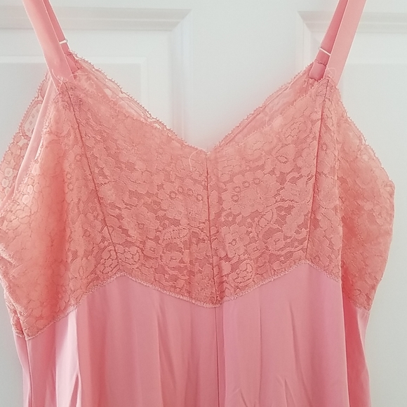 Bundle of two vintage slips - Picture 7 of 7